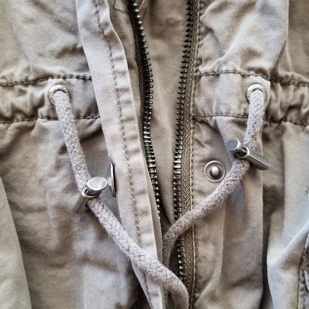 Green Jacket - Picture 6 of 8